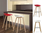 Taburete AWAK (TO), madera curvada, asiento polipropileno blanco